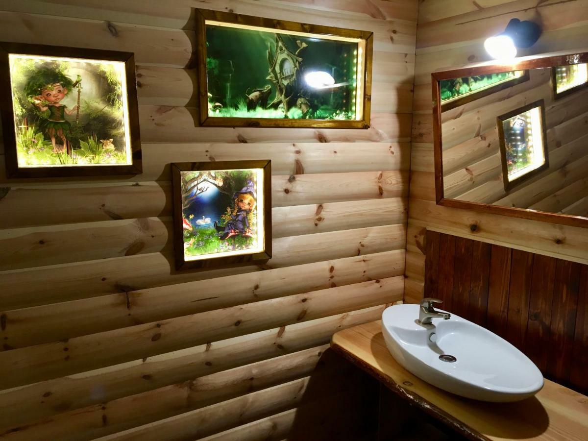 Holzhaus Trollbluemchen Am Wald Und See 诺伊鲁平 外观 照片