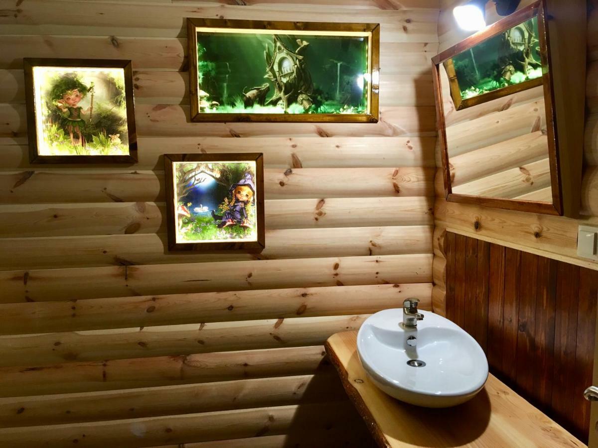 Holzhaus Trollbluemchen Am Wald Und See 诺伊鲁平 外观 照片