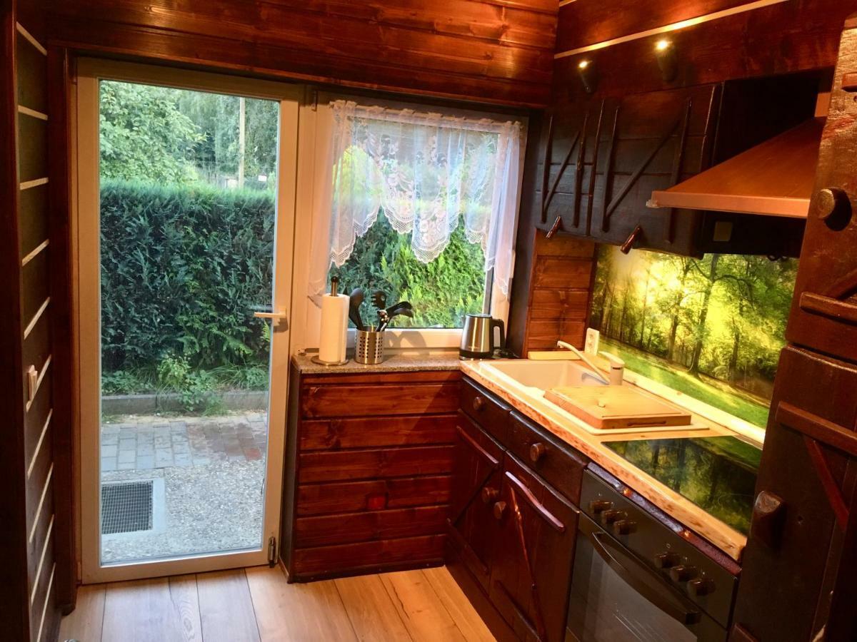 Holzhaus Trollbluemchen Am Wald Und See 诺伊鲁平 外观 照片